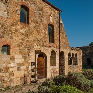 Abbazia di Sant'Antimo - erboristeria monastica Abbazia di Sant'Antimo - erboristeria monastica