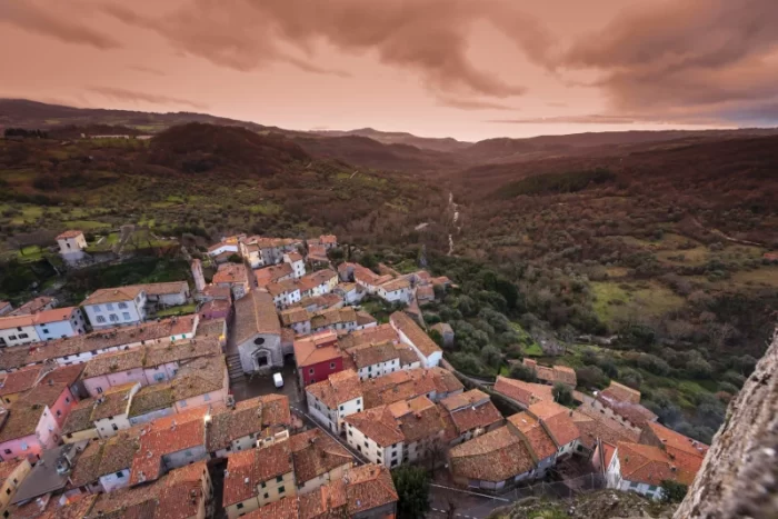 roccalbegna Scopri Roccalbegna